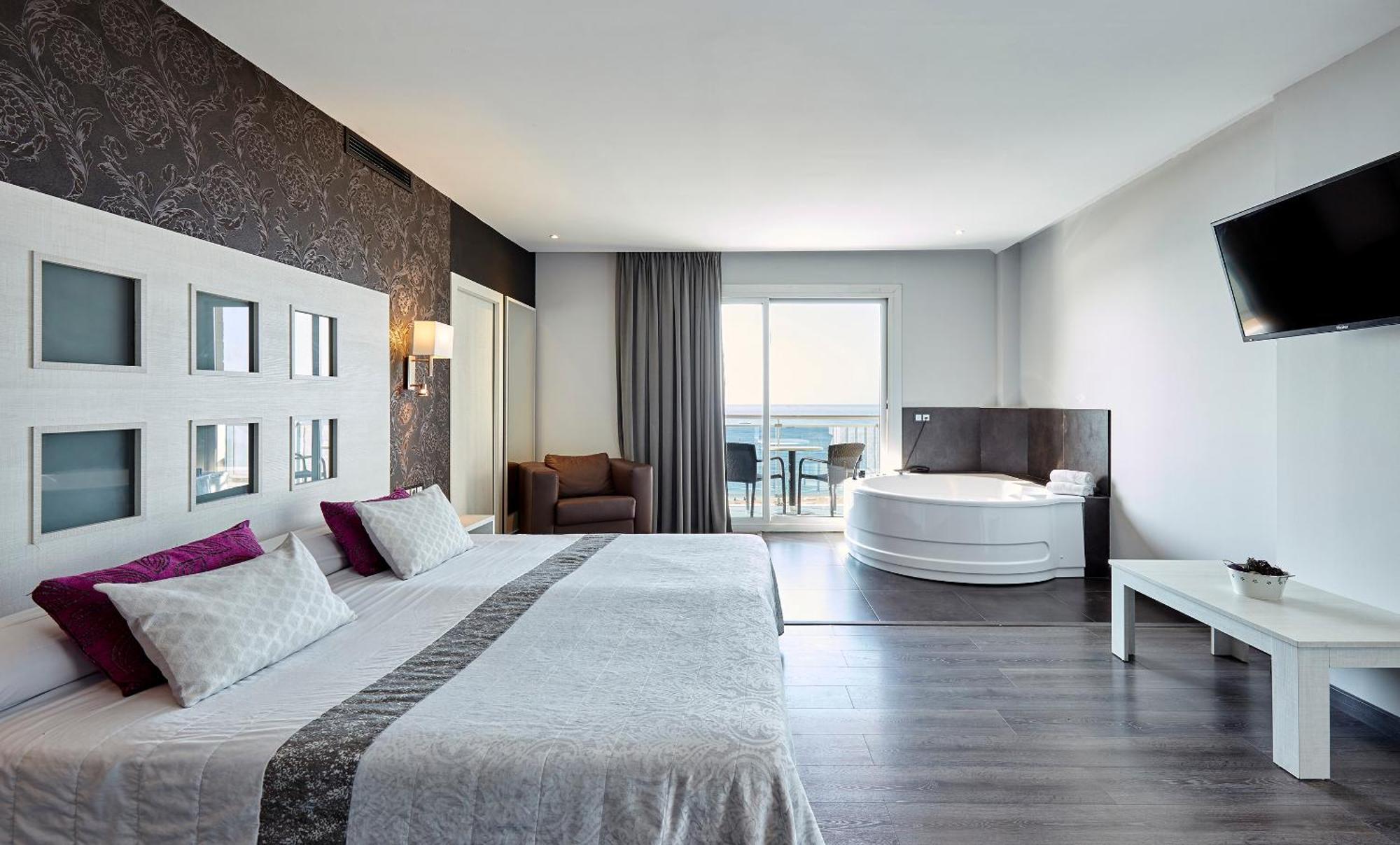 Hotel Surf Mar Lloret de Mar Dış mekan fotoğraf
